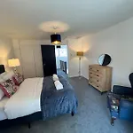 Lime Tree In Blue Serviced Apartment