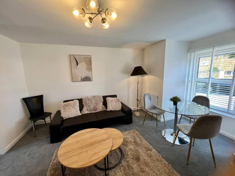 Lime Tree In Blue Serviced Apartment